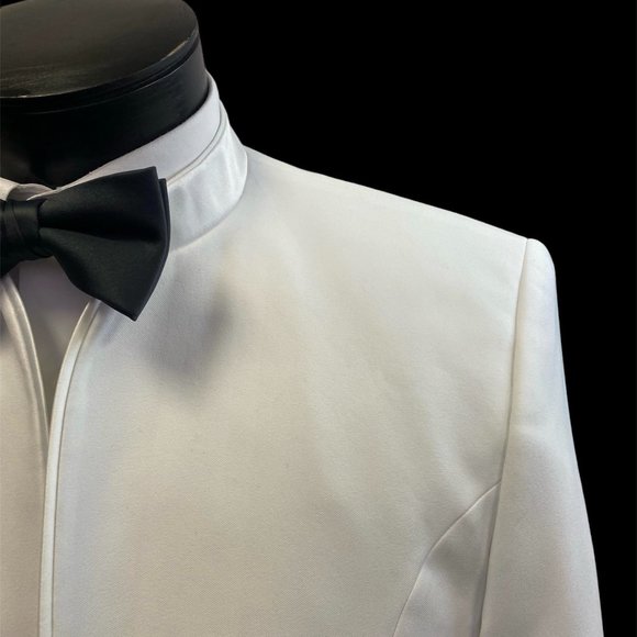 Men's White Mirage Tuxedo Jacket- Easy Care, Gala, Black Tie, Prom, Cruise - Picture 3 of 12